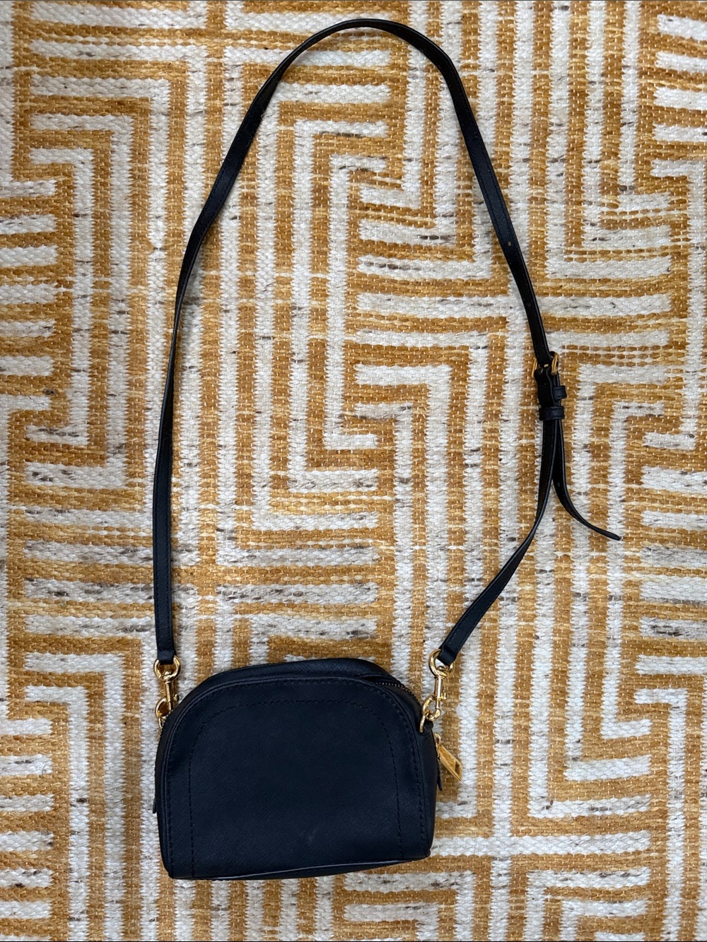 Marc Jacobs New York Black Crossbody Leather Purse - Picture 4 of 9